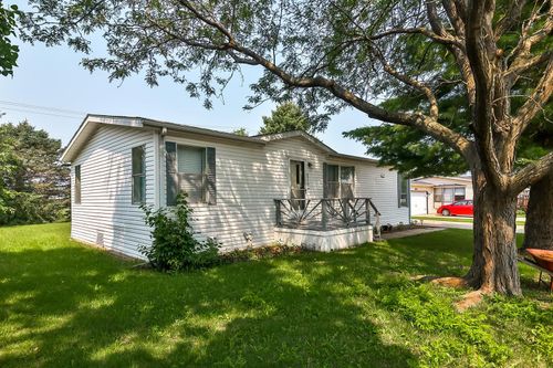 8576 Summerwood Dr, Roscoe, IL, 61073-7941 | Card Image