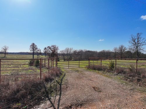  E 484 Road, Colcord, OK, 74338 | Card Image