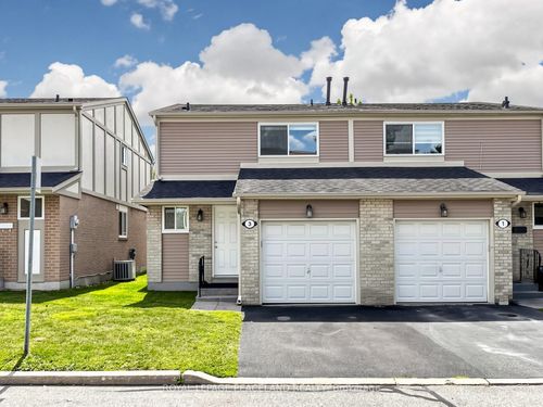 3 New Port Way, Thornhill, ON, L3T5G3 | Card Image
