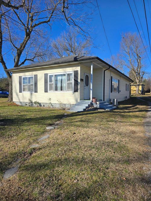 406 W Wishart St, Monett, MO, 65708-1912 | Card Image