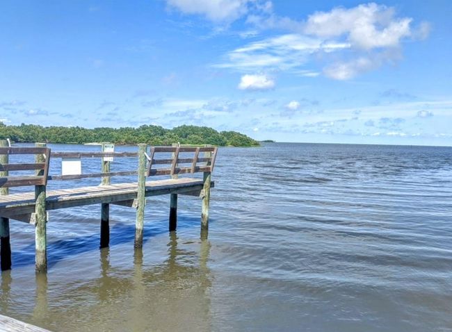 8D - 11 Old Mill Rd, Condo with 2 bedrooms, 2 bathrooms and null parking in Cedar Key FL | Image 17
