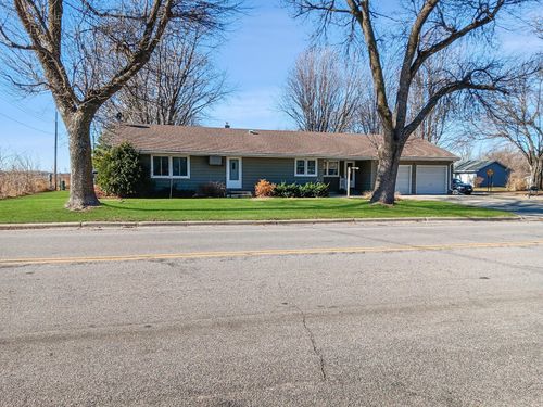 801 8th St, Walnut Grove, MN, 56180-1117 | Card Image