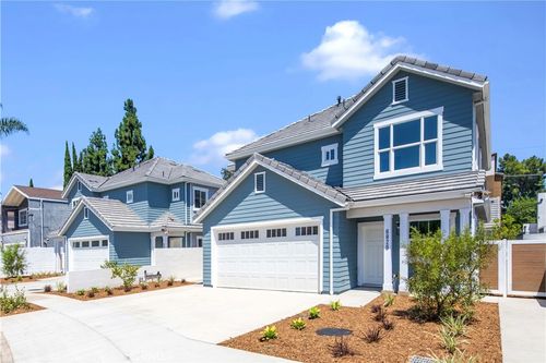 6826 Whitman Ave, Van Nuys, CA, 91406-5001 | Card Image