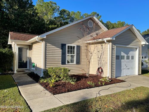 3719 Elizabeth Ave, New Bern, NC, 28562-4837 | Card Image