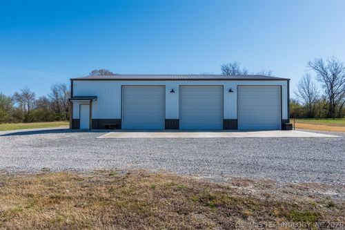 9195 E 580 Rd, Catoosa, OK, 74015-6352 | Card Image