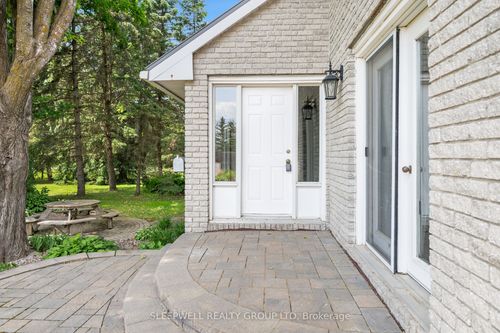 3529 Carp Rd, Carp, ON, K0A1L0 | Card Image