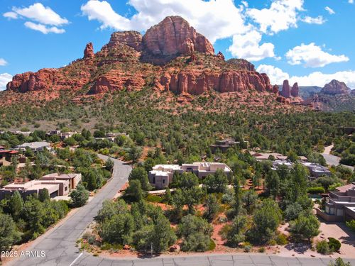 25-228 Geneva Dr, Sedona, AZ, 86336-7032 | Card Image