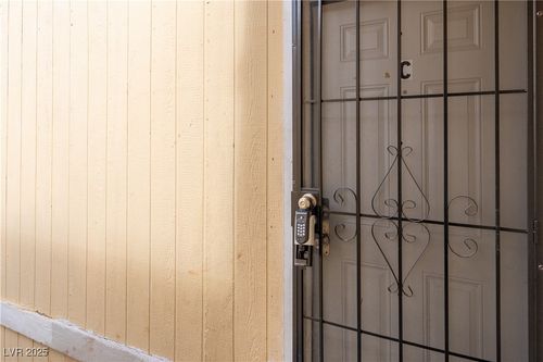 apt-c-25 Gold Bar Ct, Las Vegas, NV, 89110-4339 | Card Image