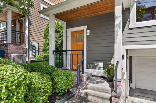 804 3rd Ave N, Seattle, WA, 98109-3707 | Card Image