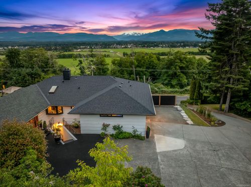 1880 Back Rd, Courtenay, BC, V9N9C4 | Card Image