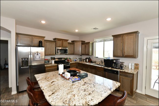 Kitchen | Image 12