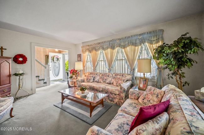 Large living room | Image 7