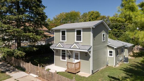 419 Oneida St, Joliet, IL, 60435-7424 | Card Image