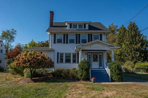 176 Grove Ave, Verona, NJ, 07044-1703 | Card Image