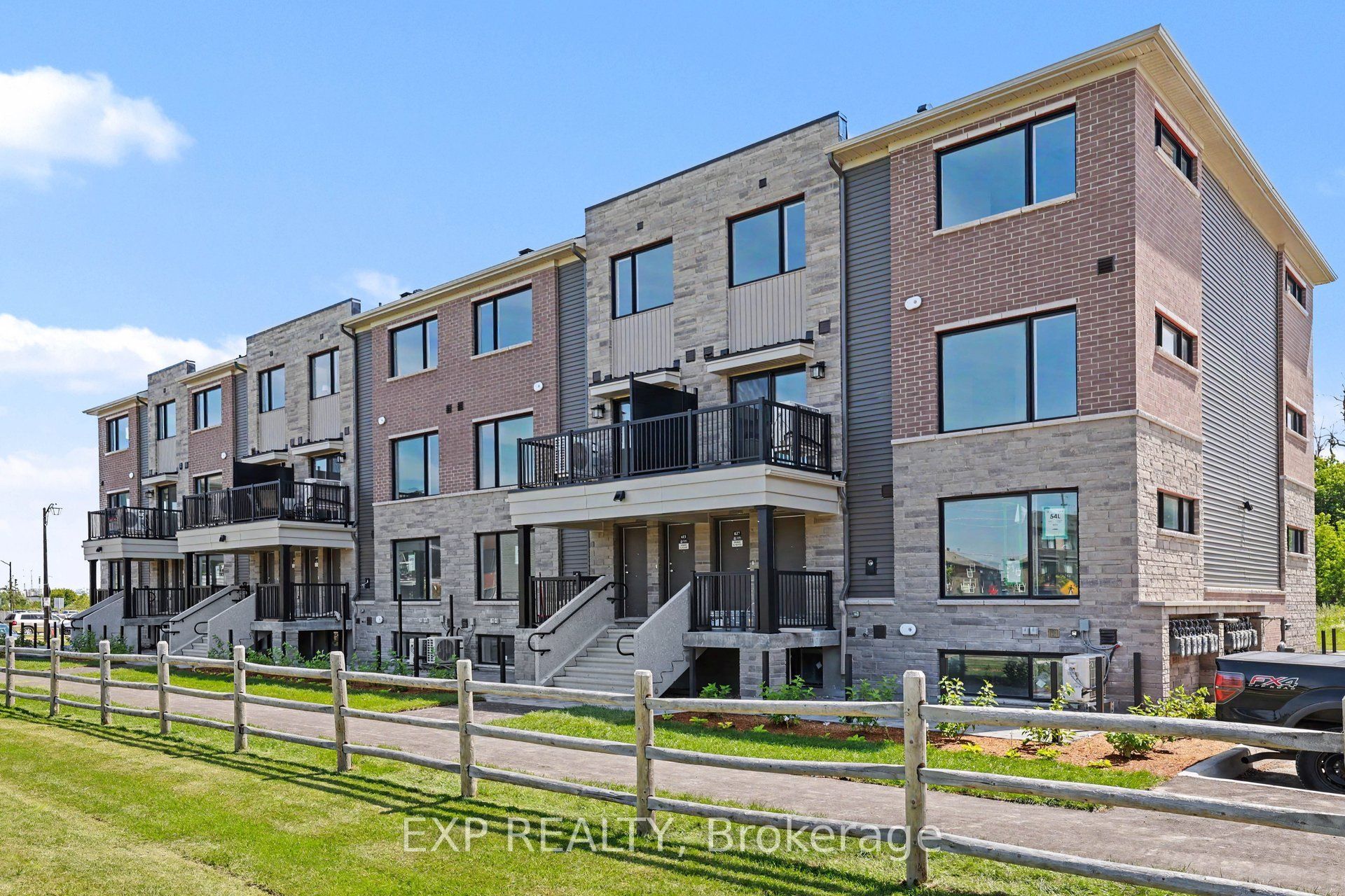 Residential Lease in Kanata 3