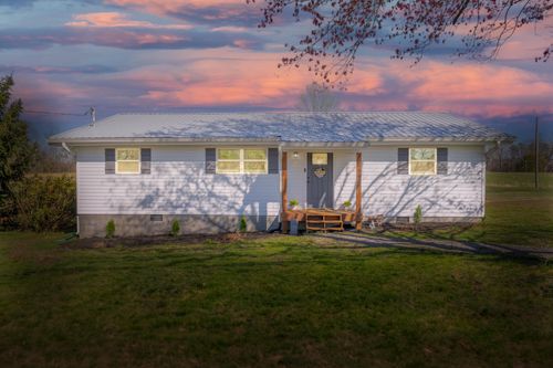 643 Reeves Rd, TRENTON, GA, 30752-5042 | Card Image