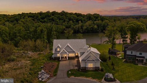 129 Agnese Ct, MARTINSBURG, WV, 25404-8800 | Card Image