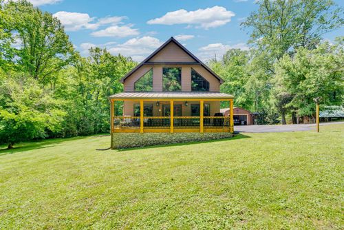 825 Shady Pl, Smithville, TN, 37166-7288 | Card Image
