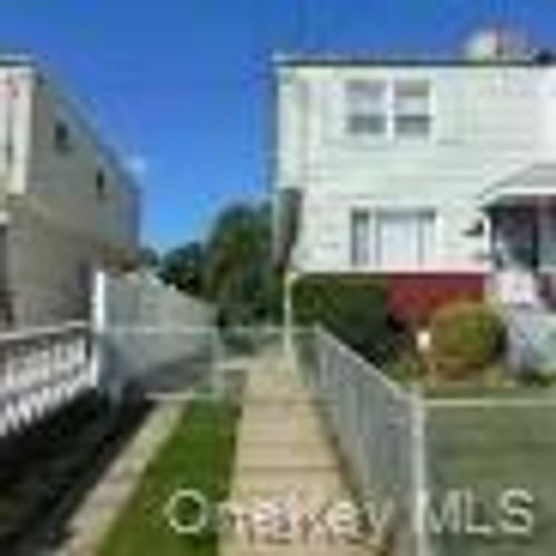 97-09 24th Ave, East Elmhurst, NY, 11369-1233 | Card Image
