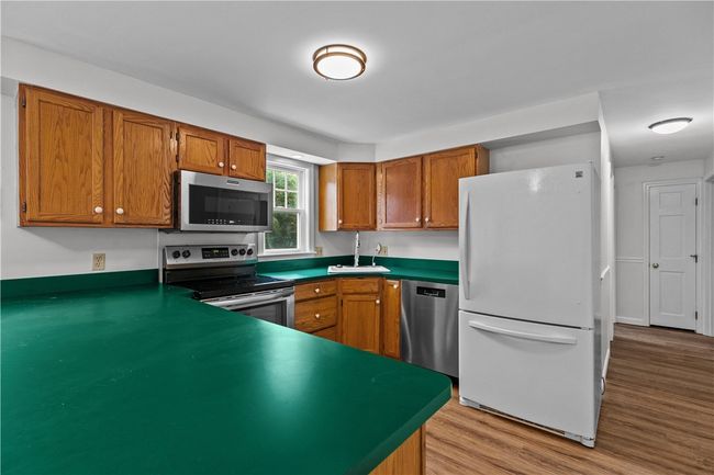 20 Samson Ln, House other with 5 bedrooms, 3 bathrooms and 6 parking in Middletown RI | Image 13