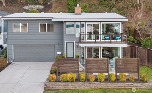 8620 Vashon Vw Sw, Seattle, WA, 98136-2548 | Card Image