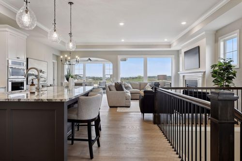 9155 Mills Dr, Chanhassen, MN, 55317 | Card Image