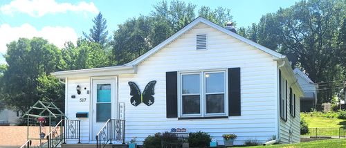 517 E Cleveland St, Spring Valley, IL, 61362-2205 | Card Image
