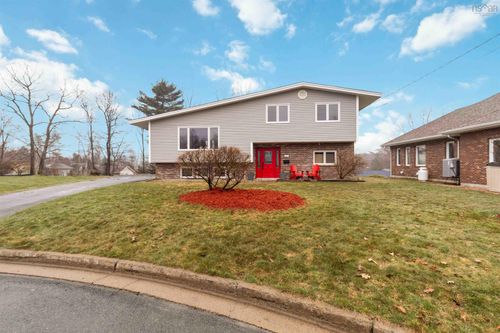 52 Stoneridge Court, Bridgewater, NS, B4V3T9 | Card Image