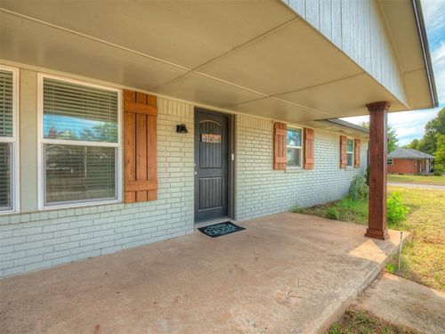 8636 Ambassador Rd, Oklahoma City, OK, 73169-1320 | Card Image
