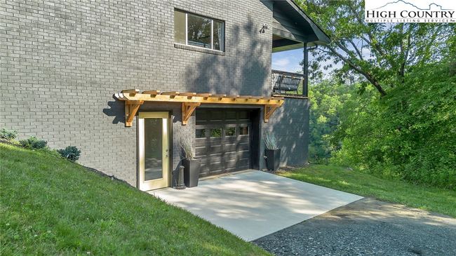 C - 3369 Cox Rd, House other with 2 bedrooms, 3 bathrooms and null parking in West Jefferson NC | Image 44
