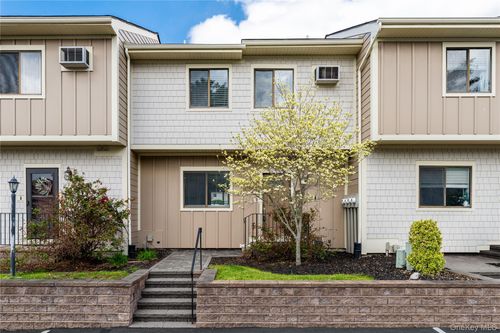 5002 Chelsea Cv N, Hopewell Junction, NY, 12533-7101 | Card Image