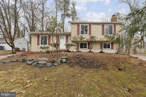 15915 Fairway Dr, DUMFRIES, VA, 22025-1621 | Card Image