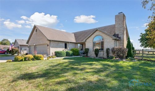 3904 Oakfield Dr, Oregon, OH, 43616-4100 | Card Image
