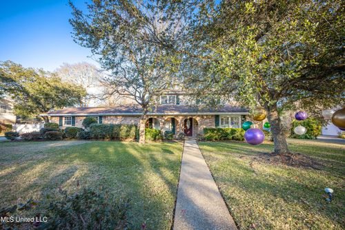 910 Warren St, Pascagoula, MS, 39567-7558 | Card Image