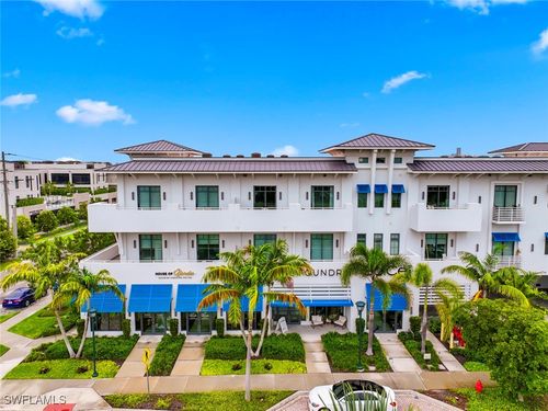 201-101 8th St S, NAPLES, FL, 34102-6121 | Card Image