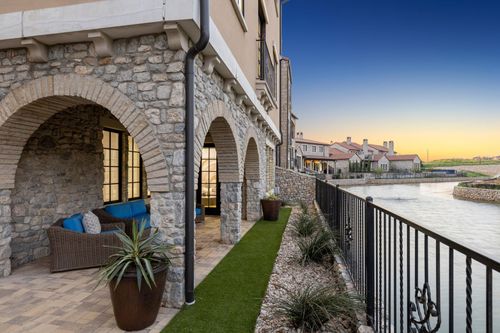 18 Comillas Dr, Westlake, TX, 76262-2085 | Card Image