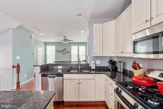 45955 Grammercy Ter, Townhouse with 3 bedrooms, 3 bathrooms and null parking in STERLING VA | Image 14