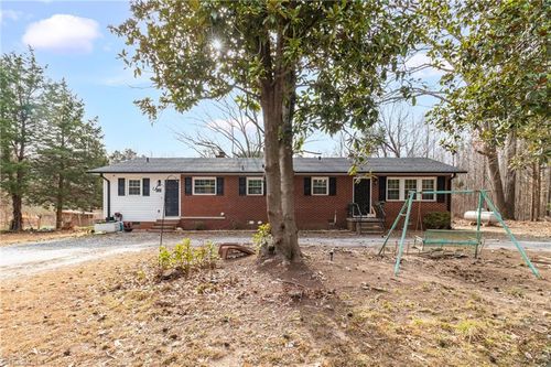 633 Burney Rd, Asheboro, NC, 27205-1324 | Card Image