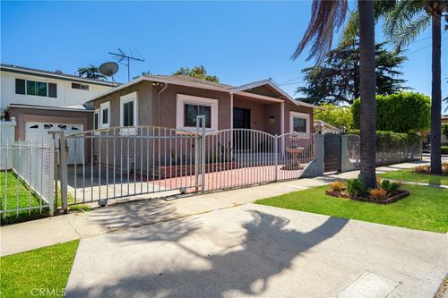 400 E Buckthorn St, Inglewood, CA, 90301-3515 | Card Image