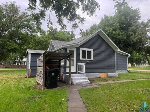 651 N 5th Ave Avenue, Canistota, SD, 57012 | Card Image