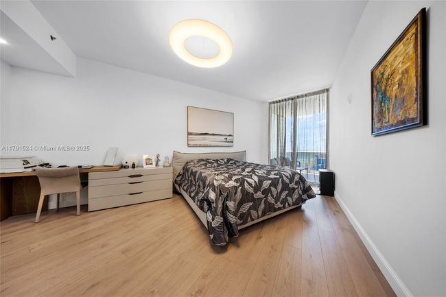 APT-707 - 16001 Collins Ave, Condo with 3 bedrooms, 3 bathrooms and null parking in Sunny Isles Beach FL | Image 18