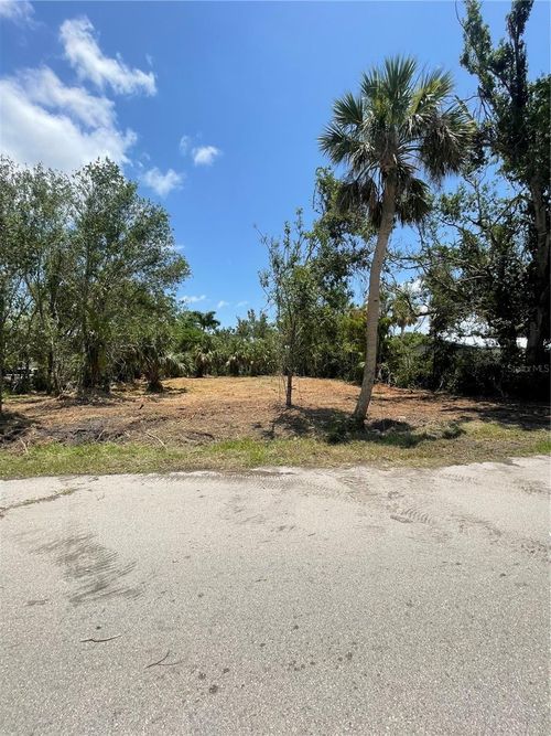 202 Charlotte Street, Punta Gorda, FL, 33950 | Card Image