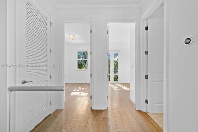 B - 464 Fernwood Rd, Townhouse with 3 bedrooms, 3 bathrooms and null parking in Key Biscayne FL | Image 22