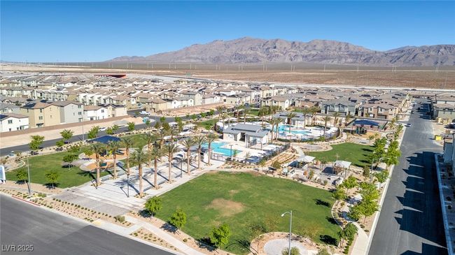 6804 Surf Green Ct, Townhouse with 3 bedrooms, 3 bathrooms and null parking in North Las Vegas NV | Image 26