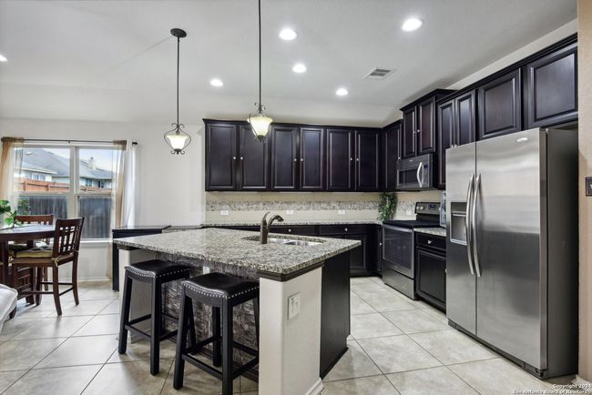 112 Vista Del Rey, House other with 3 bedrooms, 2 bathrooms and null parking in Cibolo TX | Image 13