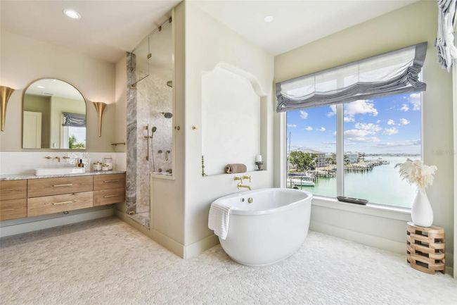 344 Capri Blvd, Townhouse with 5 bedrooms, 5 bathrooms and null parking in TREASURE ISLAND FL | Image 28