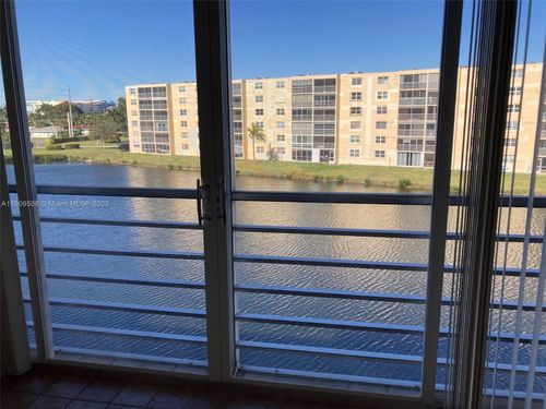 apt-408-301 Se 3rd St, Dania Beach, FL, 33004-4749 | Card Image