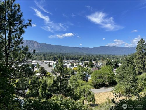 114 W Fourth Street, Cle Elum, WA, 98922 | Card Image