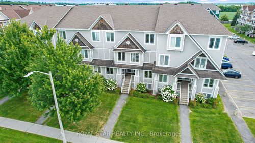 258 Meadowbreeze Dr, Ottawa, ON, K2M3A5 | Card Image