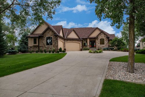 858 E Sawgrass Trl, Dakota Dunes, SD, 57049-5197 | Card Image